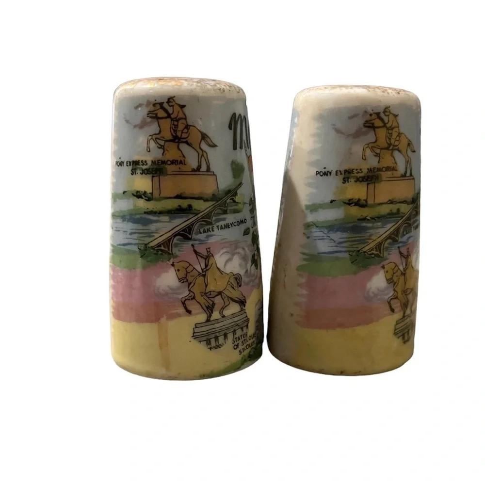Vintage Missouri Landmark Salt and Pepper Shakers